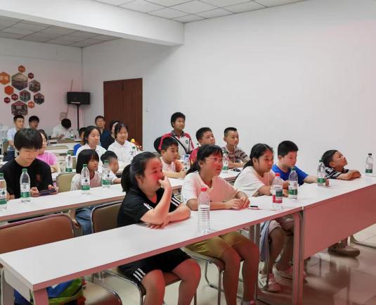 淮阴工学院暑期社会实践：共读红色故事，厚植爱国情怀